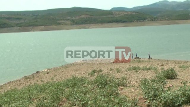 Report TV - Kukës, fshatrat e përmbytur nga Fierza,thatësira i nxjerr gërmadhat