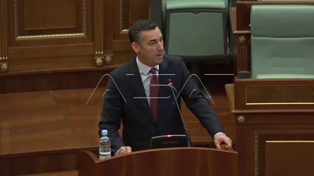 Продолжува политичката криза во Косово