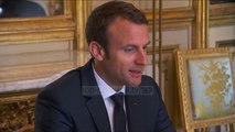 Macron e tepron, në tre muaj 26.000 euro për make-up - Top Channel Albania - News - Lajme