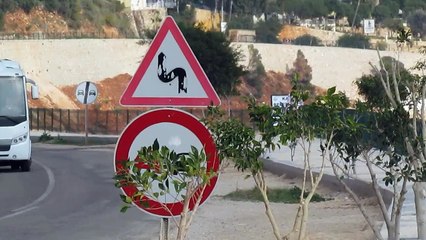 kaş`da akçagermeden marinaya kadar yürüyüş kaldırımı yapıldı