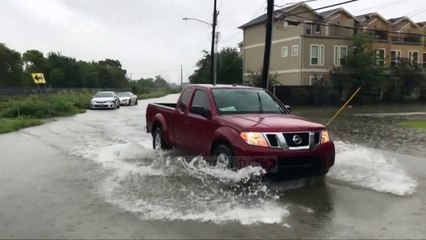 Stuhia "Harvey", Houston lufton me përmbytjet  - Top Channel Albania - News - Lajme