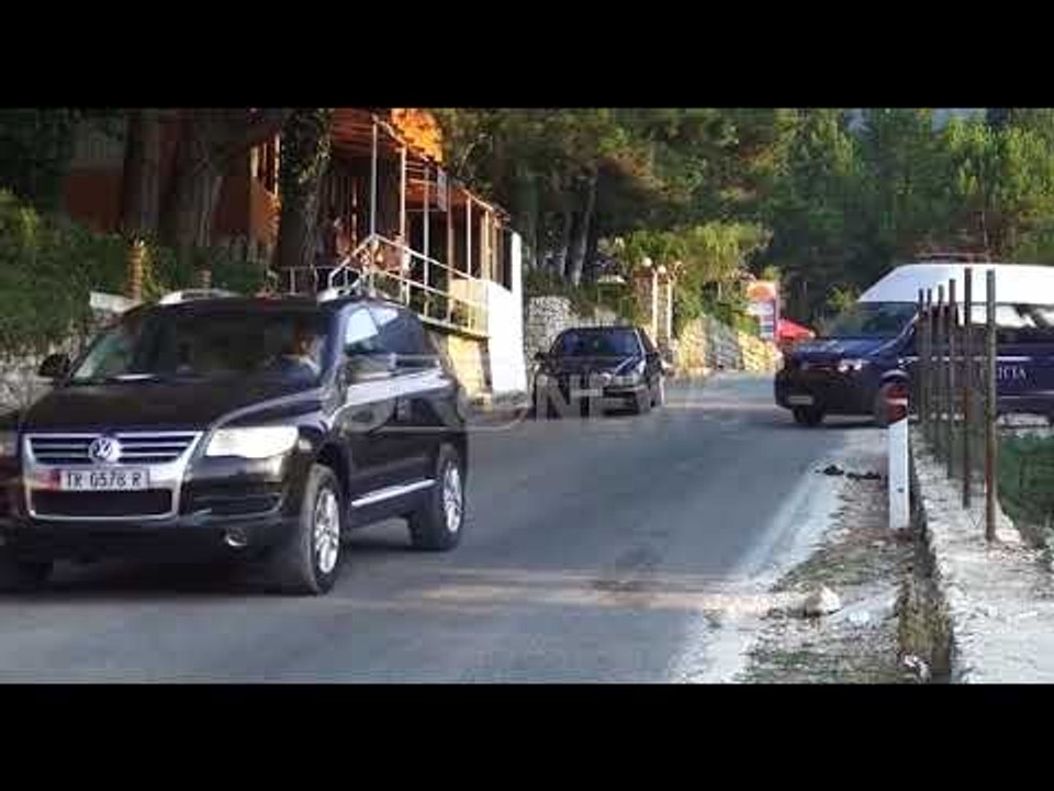 Ora News – Rama mbledh Ministrat e rinj në Vlorë, pamje nga vendi ku po mbahet takimi