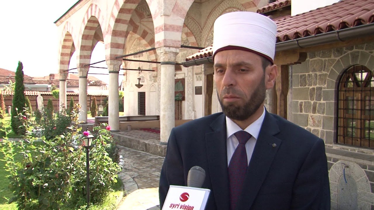 Urimi i kryetarit të bashkësisë Islame në Gjakovë, Ahmet Hoxha për Kurban Bajram - Lajme