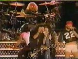 Guns 'N Roses et  Aerosmith Mama Kin (live in Paris 1992)