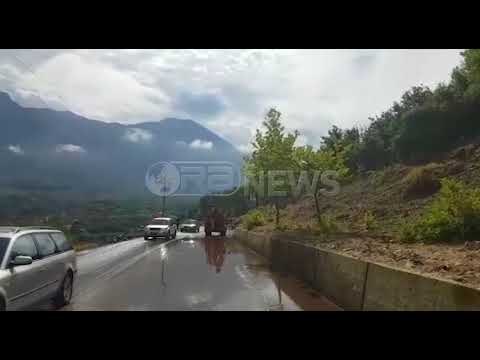 Ora News - Reshje shiu, bllokohet aksi rrugor Orikum-Llogara