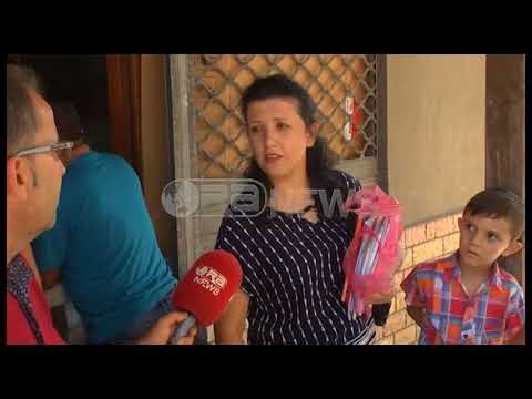 Ora News - Fier, prindërit ankohen se mungojnë librat dhe se çmimet janë të larta