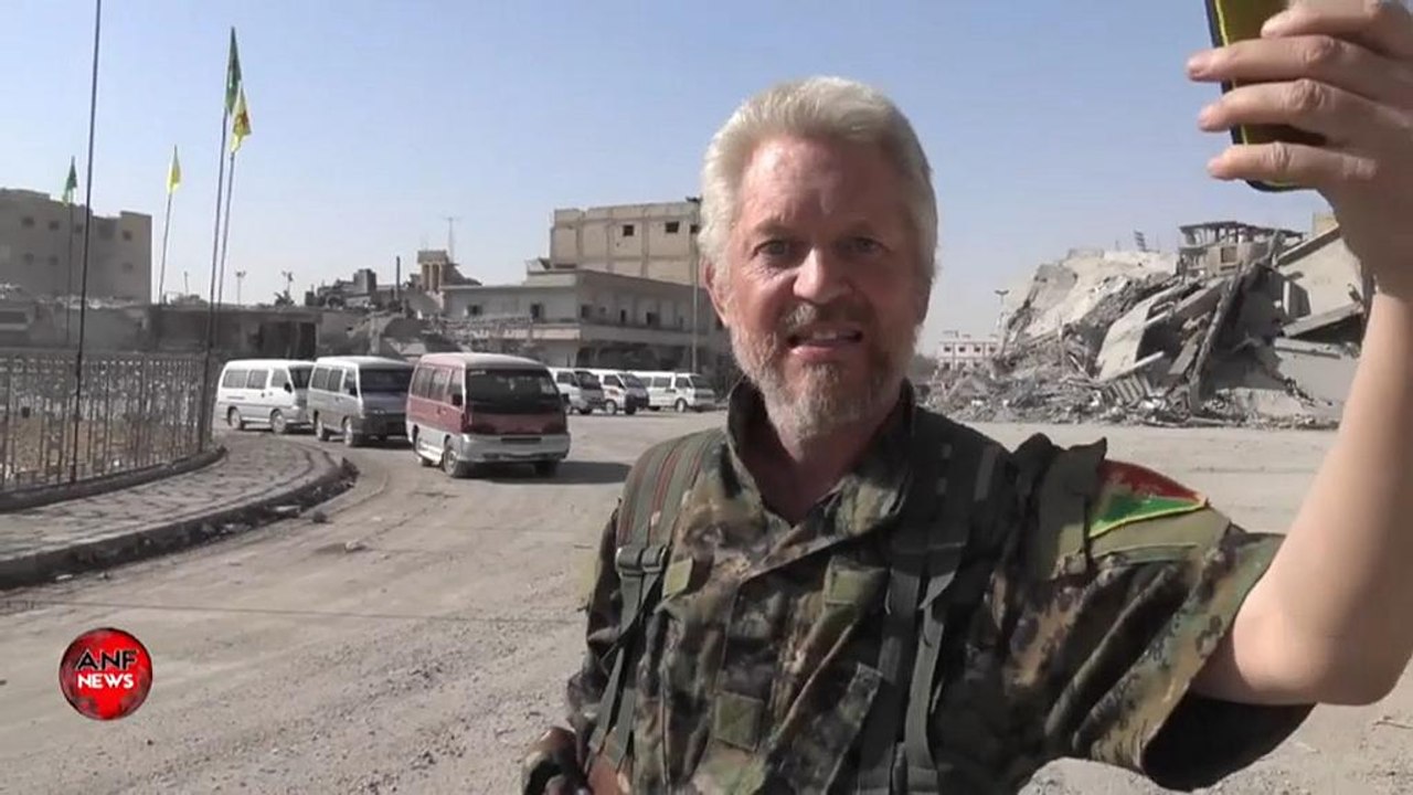 Ariana Grandes 'Bang Bang' in Rakka