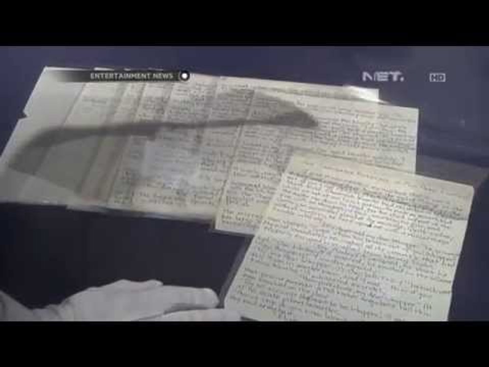 Lelang Sketsa John Lennon