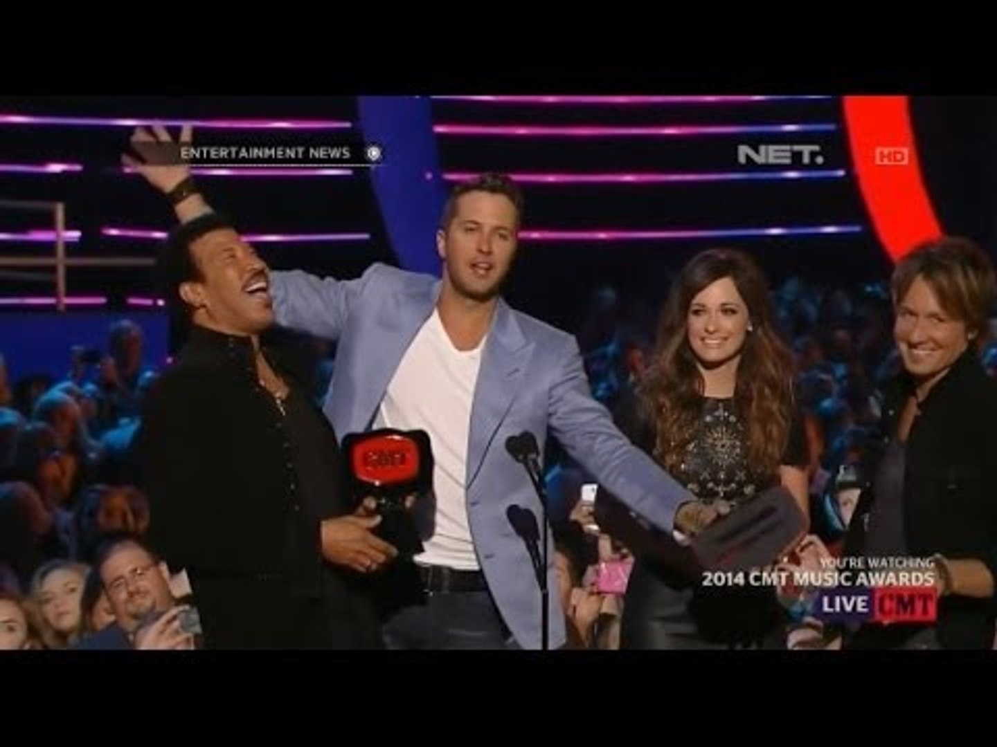 ⁣Penghargaan Country Music Television 2014