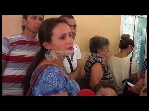 Ora News - Regjistrimi në klasë të parë, radhë të gjata për dëshminë e okulistit