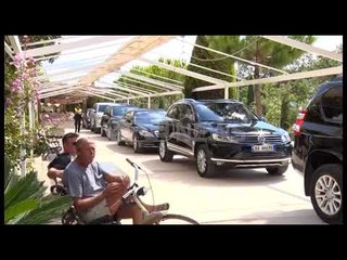 Ora News – Velipojë, në mbledhjen informale të qeverisë edhe Ruçi e Balla