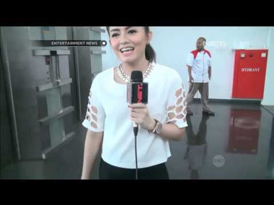 Tika Ramlan Jaga Fashion Saat Manggung