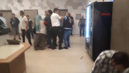 Adana Hasta Yakını Görevliyi Bıçakladı