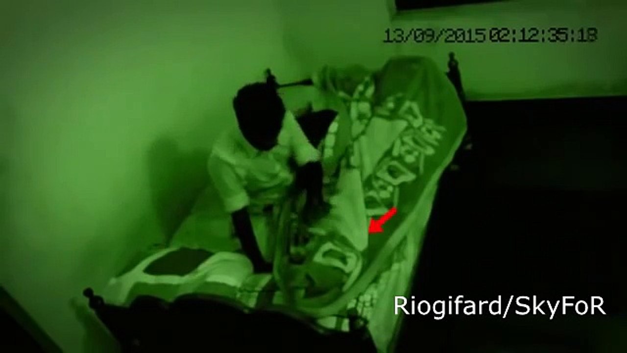 10 VIDEO PENAMPAKAN HANTU PALING SERAM DI DUNIA JANGAN DI TONTON !!!