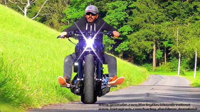Harley-Davidson Breakout Custom Exhaust Sound