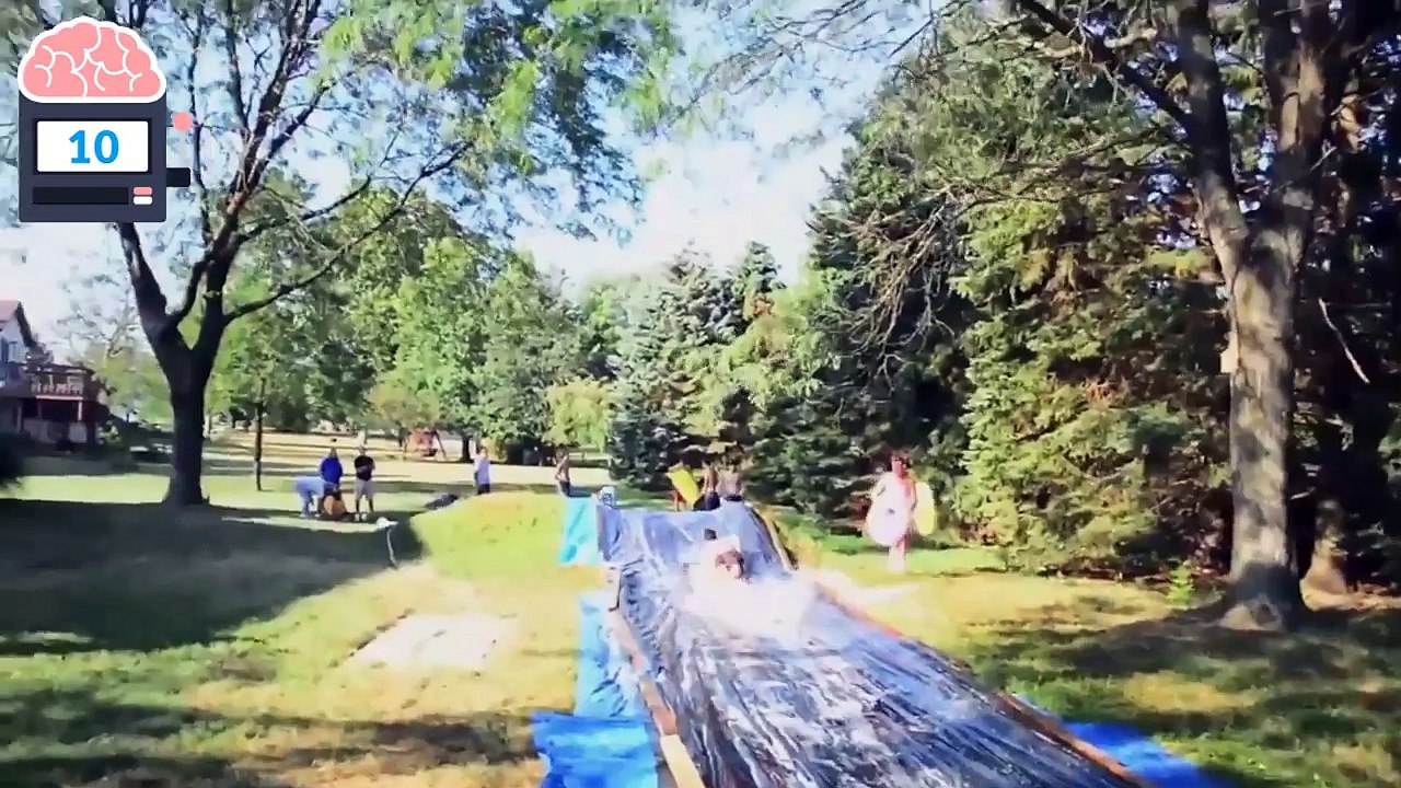 10 verrückte hausgemachte Wasserrutschen!