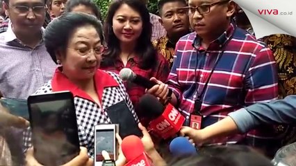 Usai Mencoblos, Megawati Berekspresi dengan Mural