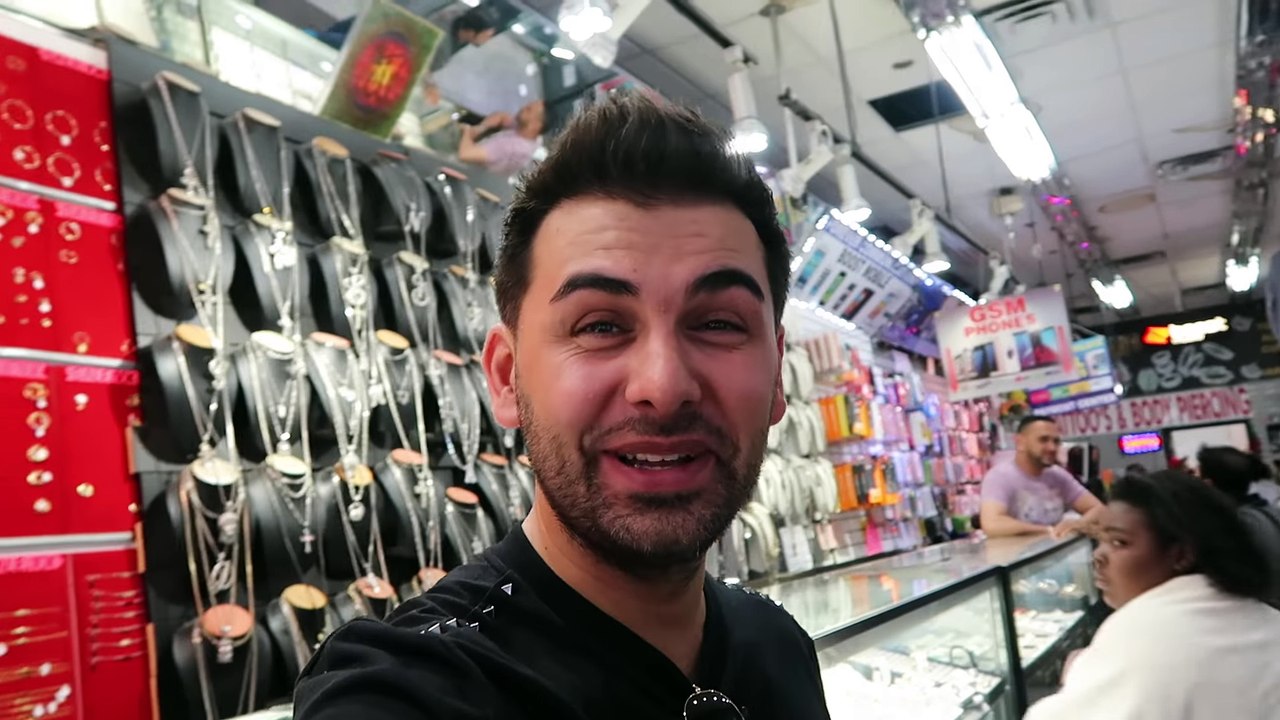 SHOPPING IN THE HOOD