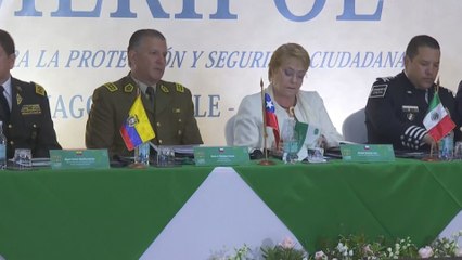 Michelle Bachelet valora seguridad de la ciudadanía en cumbre de Policías de América