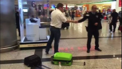 Kısasa kısas' Alman yolcular köpekle arandı