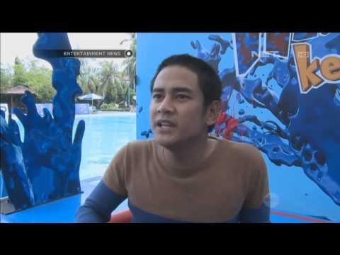 Dwi Andhika memilih buku diary untuk curhat