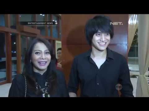 Kevin Aprilio dan Memes menyempatkan jalan berdua