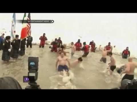 Lady Gaga & Vince Vaughin lakukan Icy Plunge