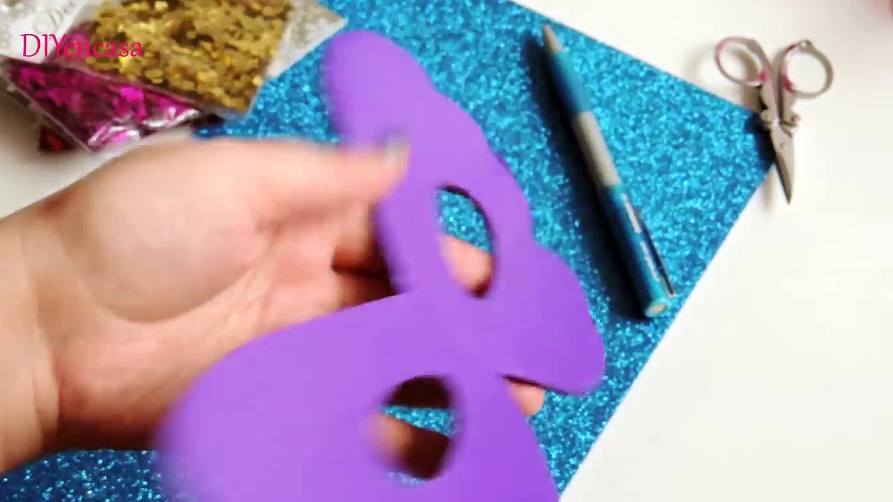 DIY Como hacer una antifaz de goma eva. Manualidad para niños.