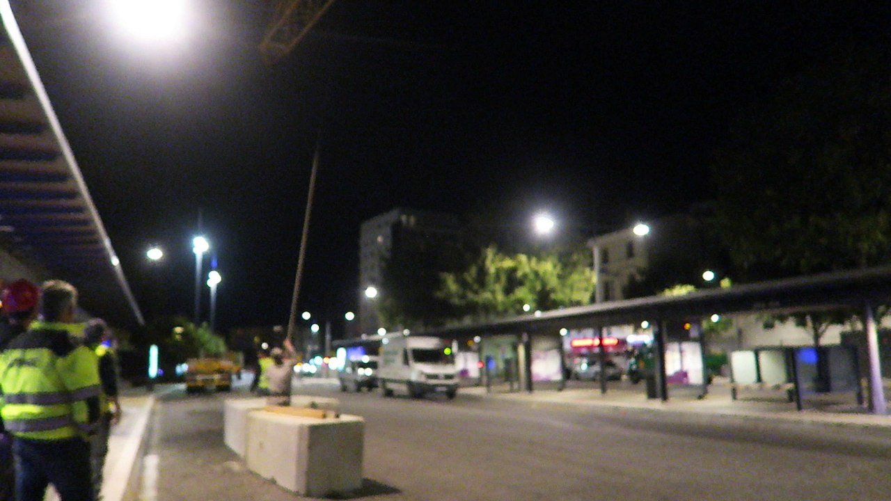 Valence : le démontage à haut risque de la grue de la "Dent creuse"