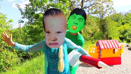 Crying Baby Hulk Frozen Elsa Quarrel McDonalds HAPPY MEAL! Joker goes in Jail w/ Spiderman Fun IRL