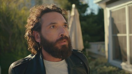 Ufak Tefek Cinayetler 1. Bölüm Partide Şoke Eden Olay