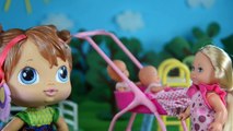 Пупсики и Бэби Элайв чуть не обкакалась, делает укол Барби Видео для девочек, все серии подряд