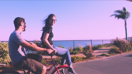 Hailee Steinfeld - Let Me Go