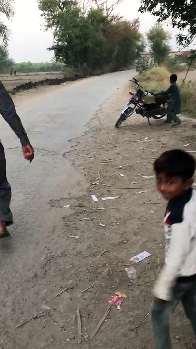 Watch Kid Skills in Pakistan