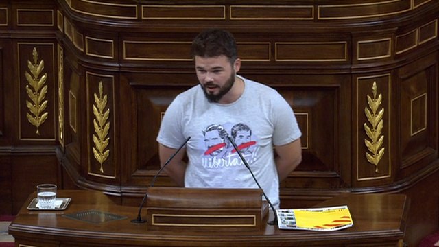 Rufian enumera al congrés les lesions dels ferits de l’1-O enmig de riures als escons del PP