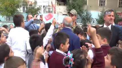 Mehmetçiğe Sevgi Seli