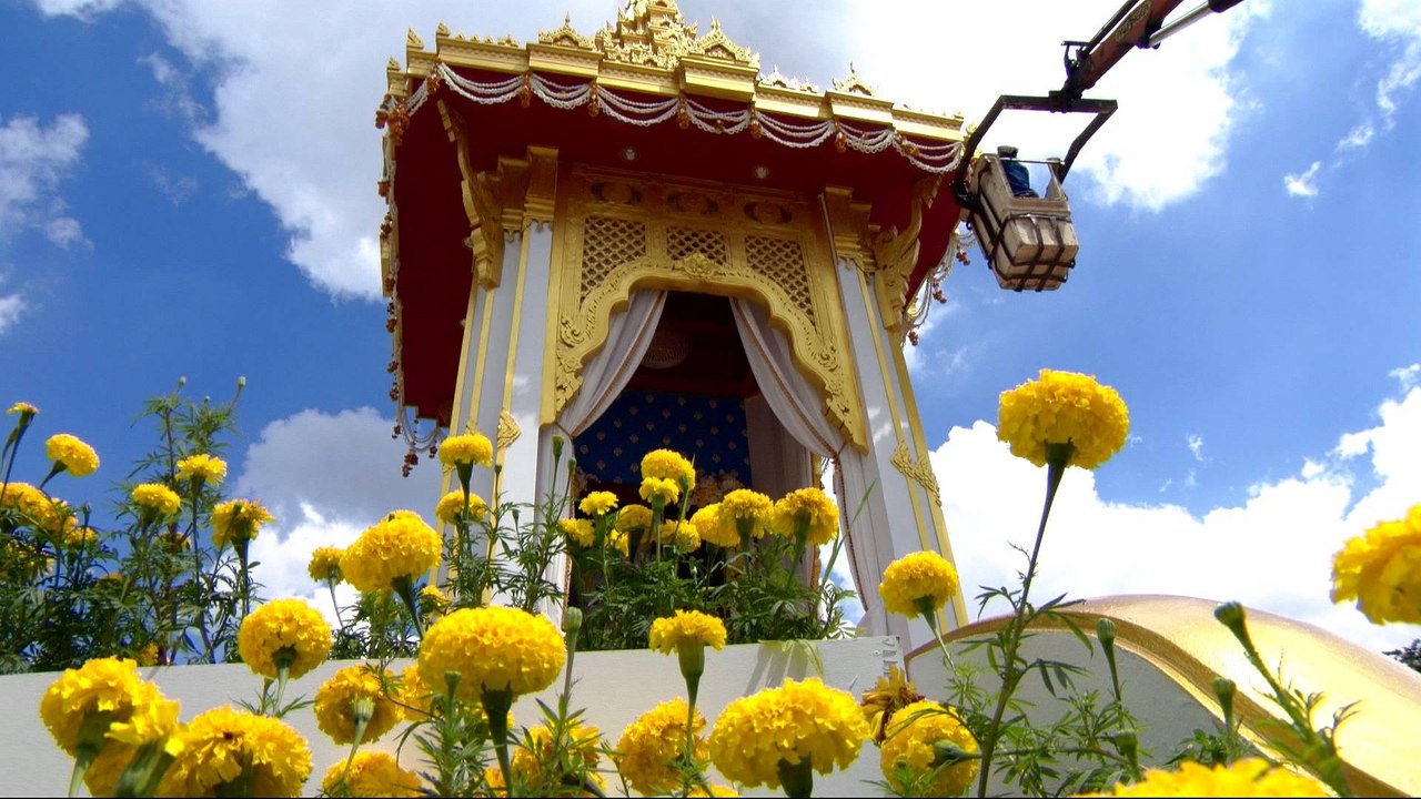 Millions of Thais prepare for King Bhumibol Adulyadej cremation