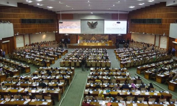 Baru Disetujui, DPR Bakal Revisi Undang-undang Ormas?