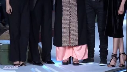 251.Yuvraj Singh can't get his hands off Deepika Padukone