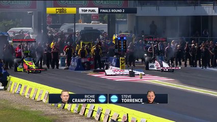 Un impressionnant accident de dragster