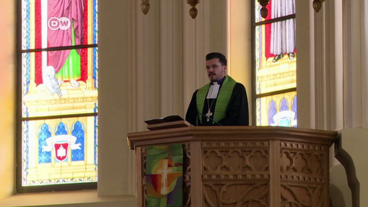 Moscow cathedral returns to Lutheran church | DW English