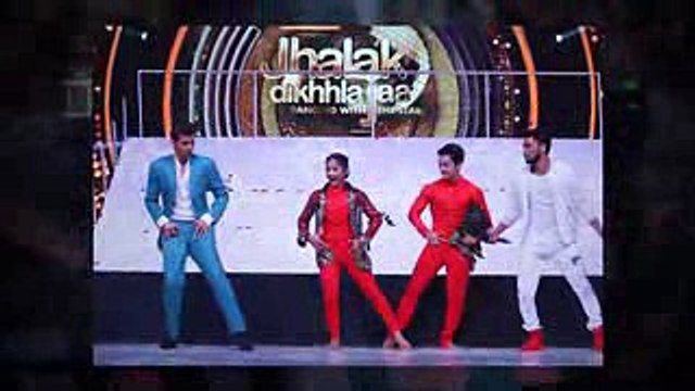 Hrithik Roshan Shakes Leg On Jhalak Dikhhla Jaa Kaabil Promotion