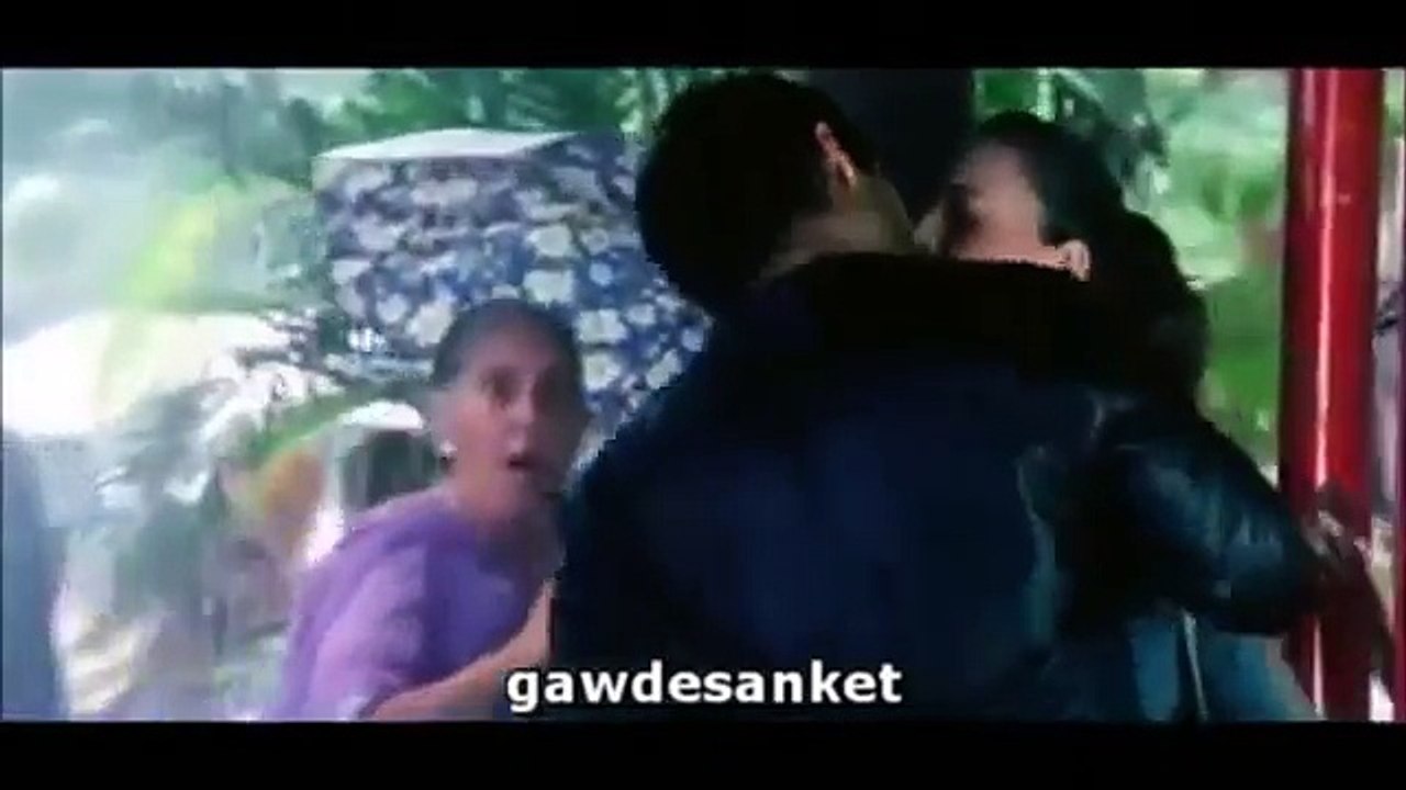 emraan kisses1