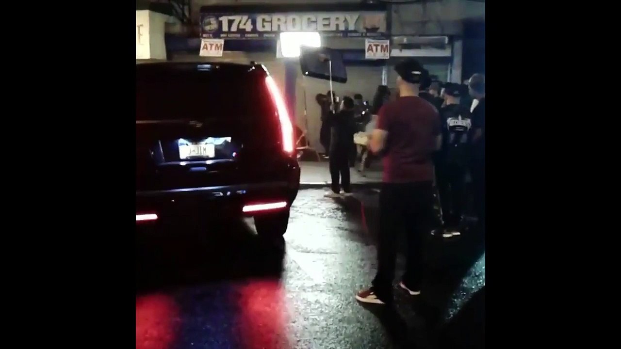 Lanzan Botella a Romeo Santos en Grabación del Video Bella y Sensual