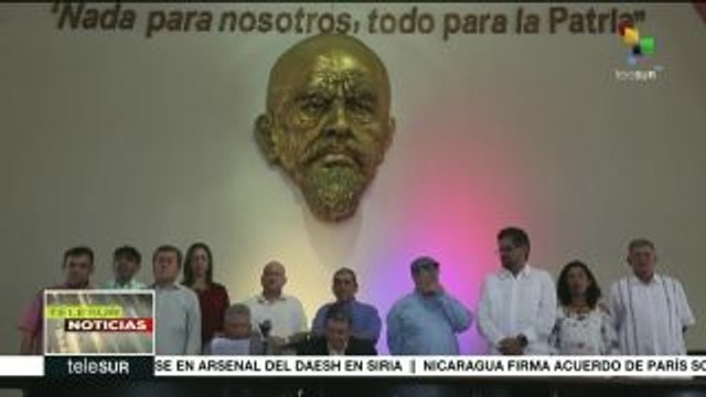 teleSUR noticias: Maduro se reúne con gobernadores opositores