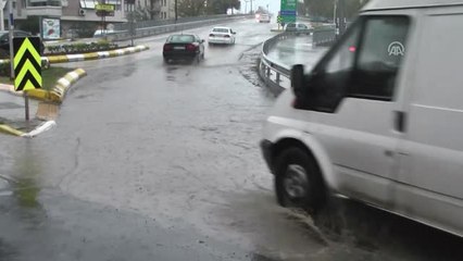 Sağanak Hayatı Olumsuz Etkiledi (1) - İstanbul