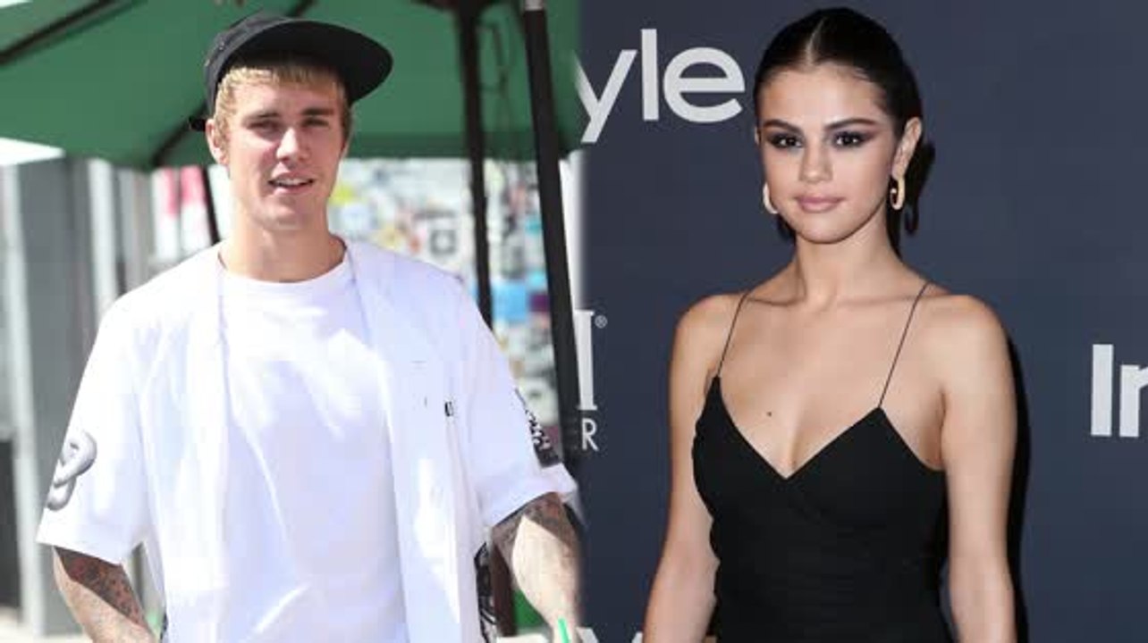 Justin Bieber Goes to Selena Gomez's House
