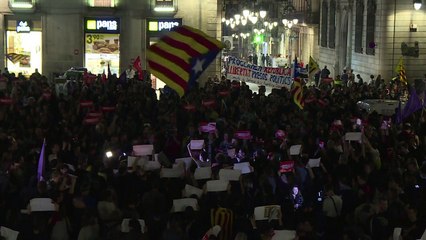 Barcelona protesta contra Madri