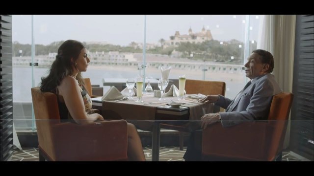 الزعيم عادل امام هو حب يكبر الشفايف فا ريحت منه.... شوف ملحوظات الزعيم لـ الجميلة #العراف