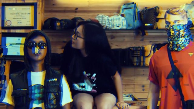 KUMIS GANG - Hampir Punah [ Music Video ] (ft. ECKO SHOW)-DlUc1ElVEvs